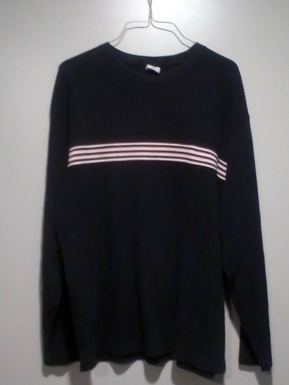 Old Navy Men's Black Striped Crewneck Top